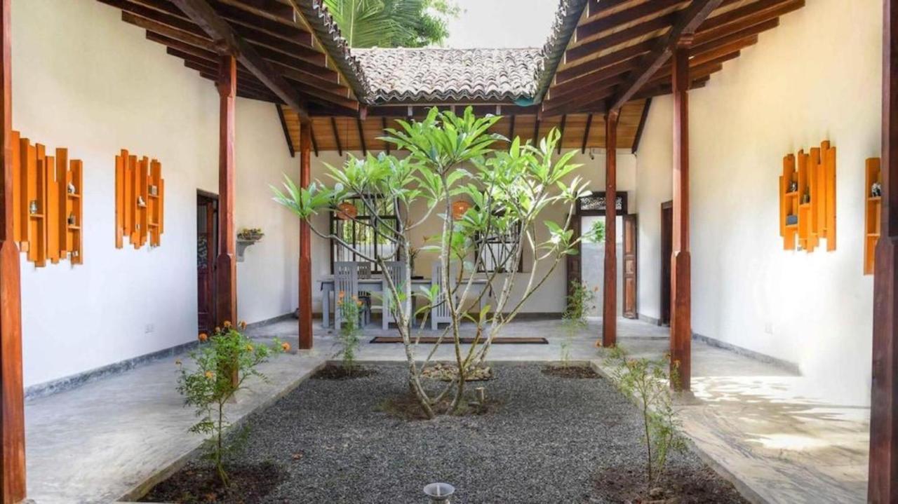 Antique Ceylon Villa Ahangama Buitenkant foto