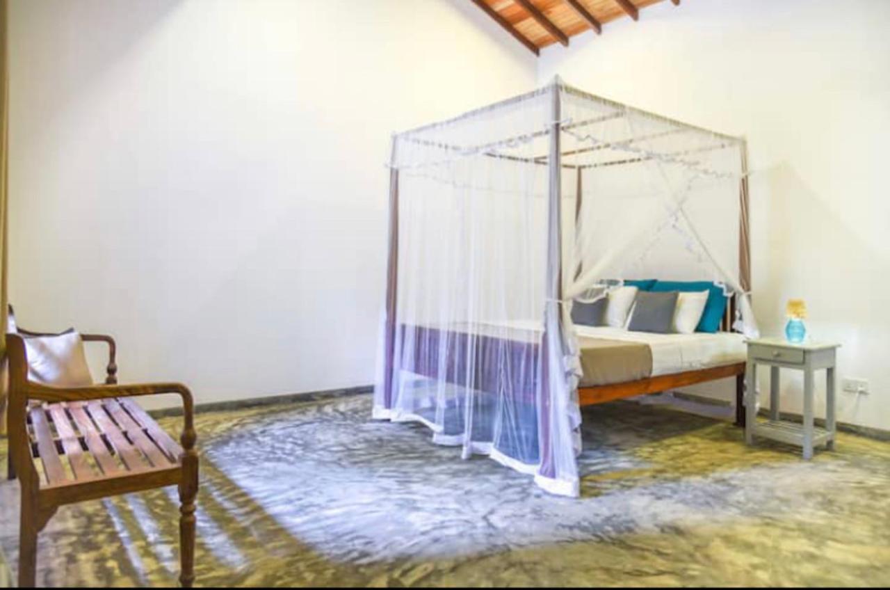 Antique Ceylon Villa Ahangama Buitenkant foto