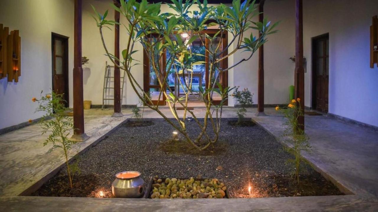 Antique Ceylon Villa Ahangama Buitenkant foto