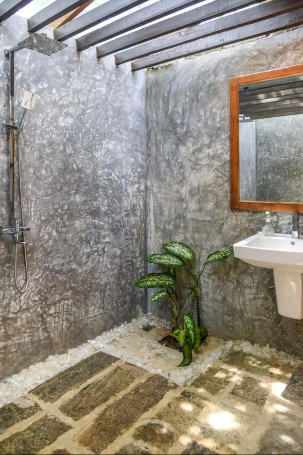 Antique Ceylon Villa Ahangama Buitenkant foto