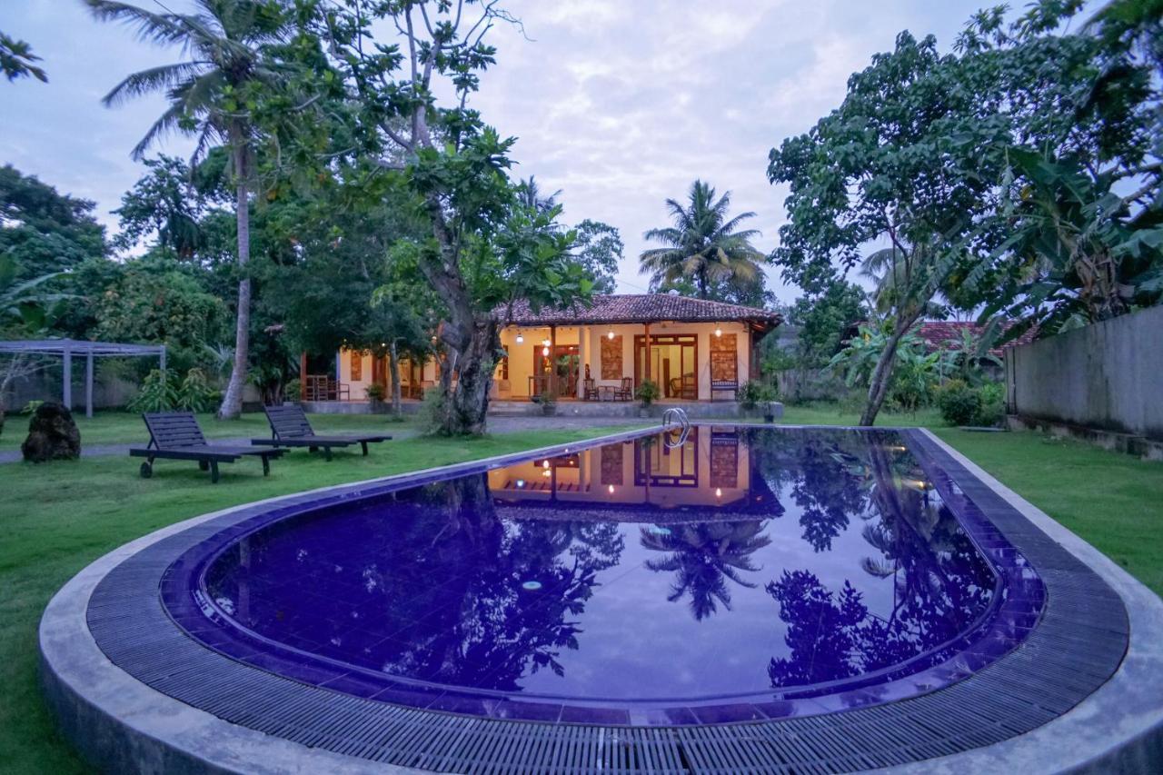 Antique Ceylon Villa Ahangama Buitenkant foto