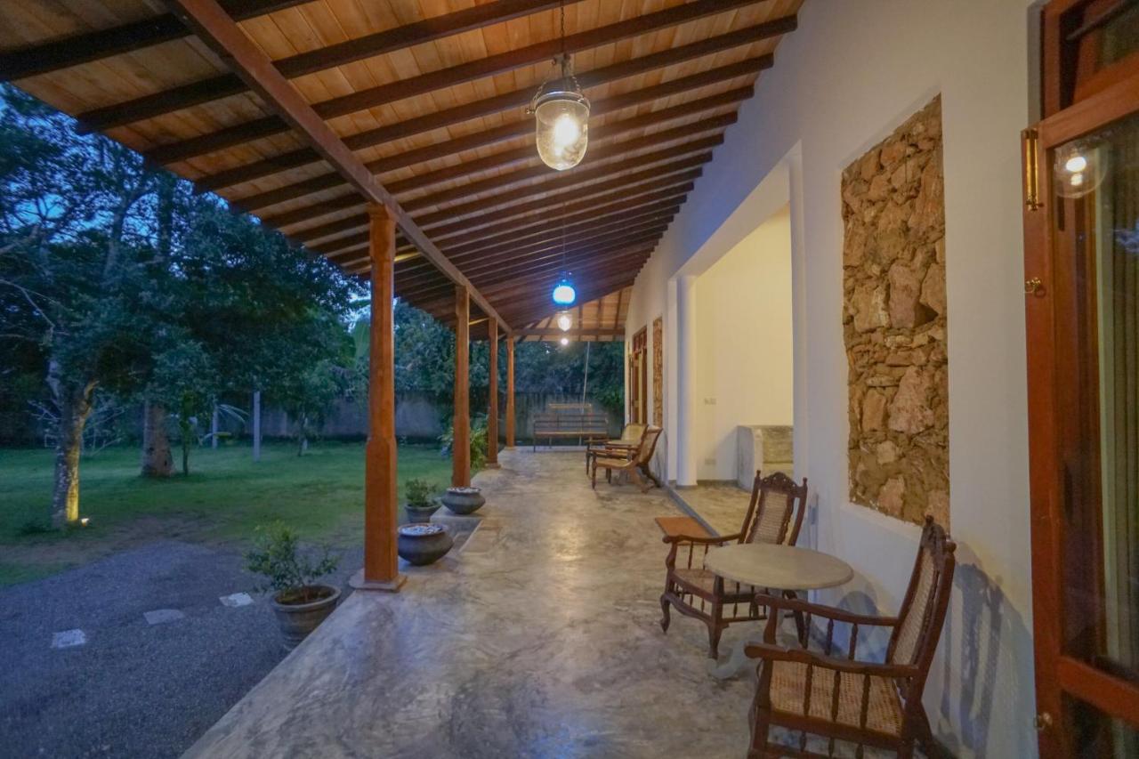 Antique Ceylon Villa Ahangama Buitenkant foto