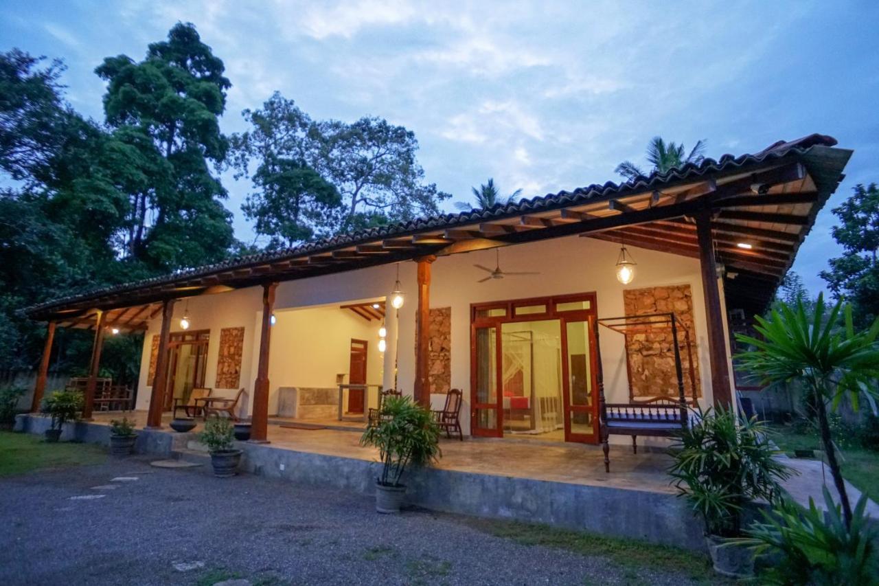 Antique Ceylon Villa Ahangama Buitenkant foto