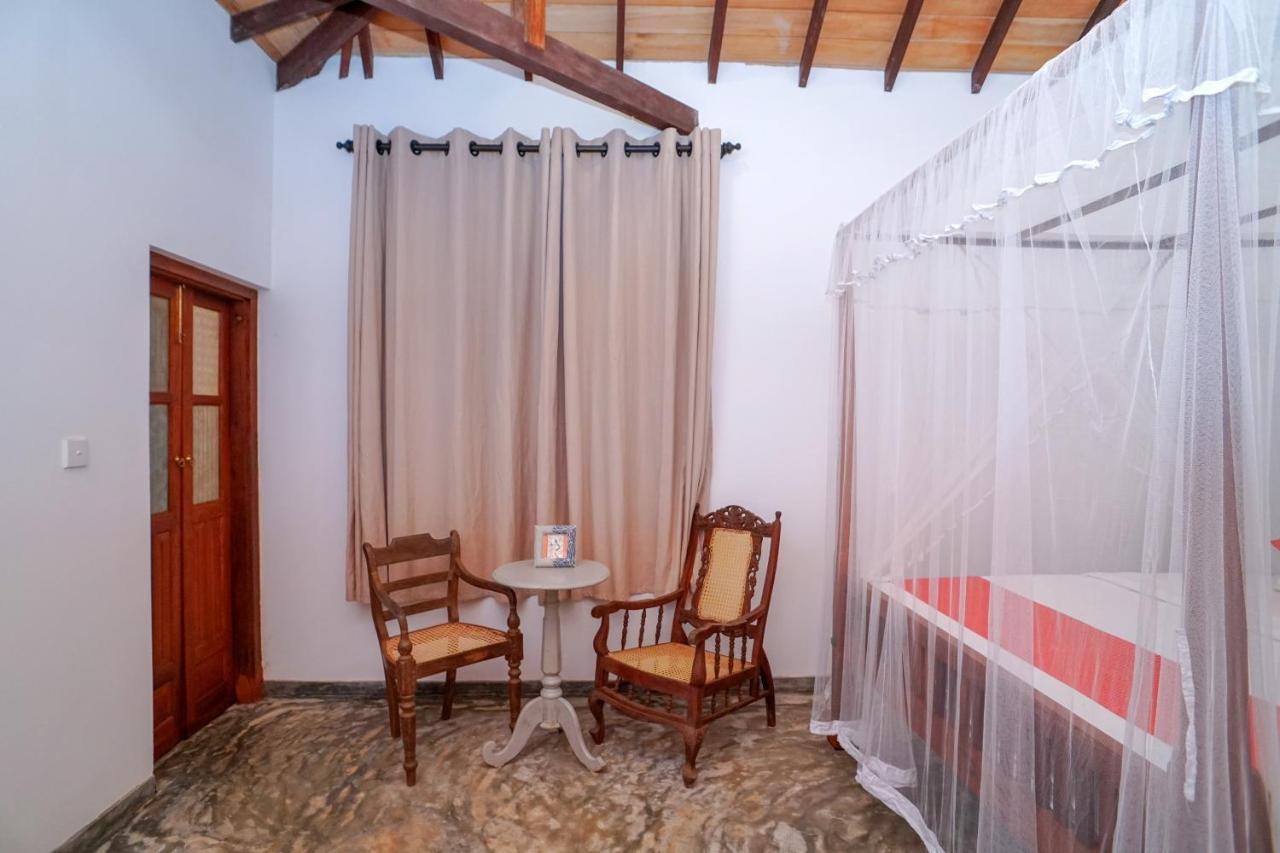 Antique Ceylon Villa Ahangama Buitenkant foto