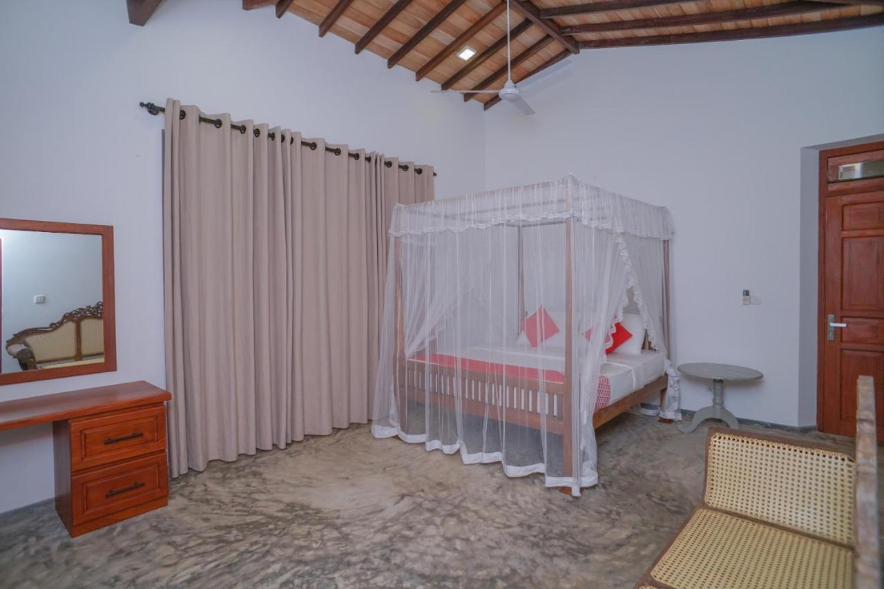 Antique Ceylon Villa Ahangama Buitenkant foto