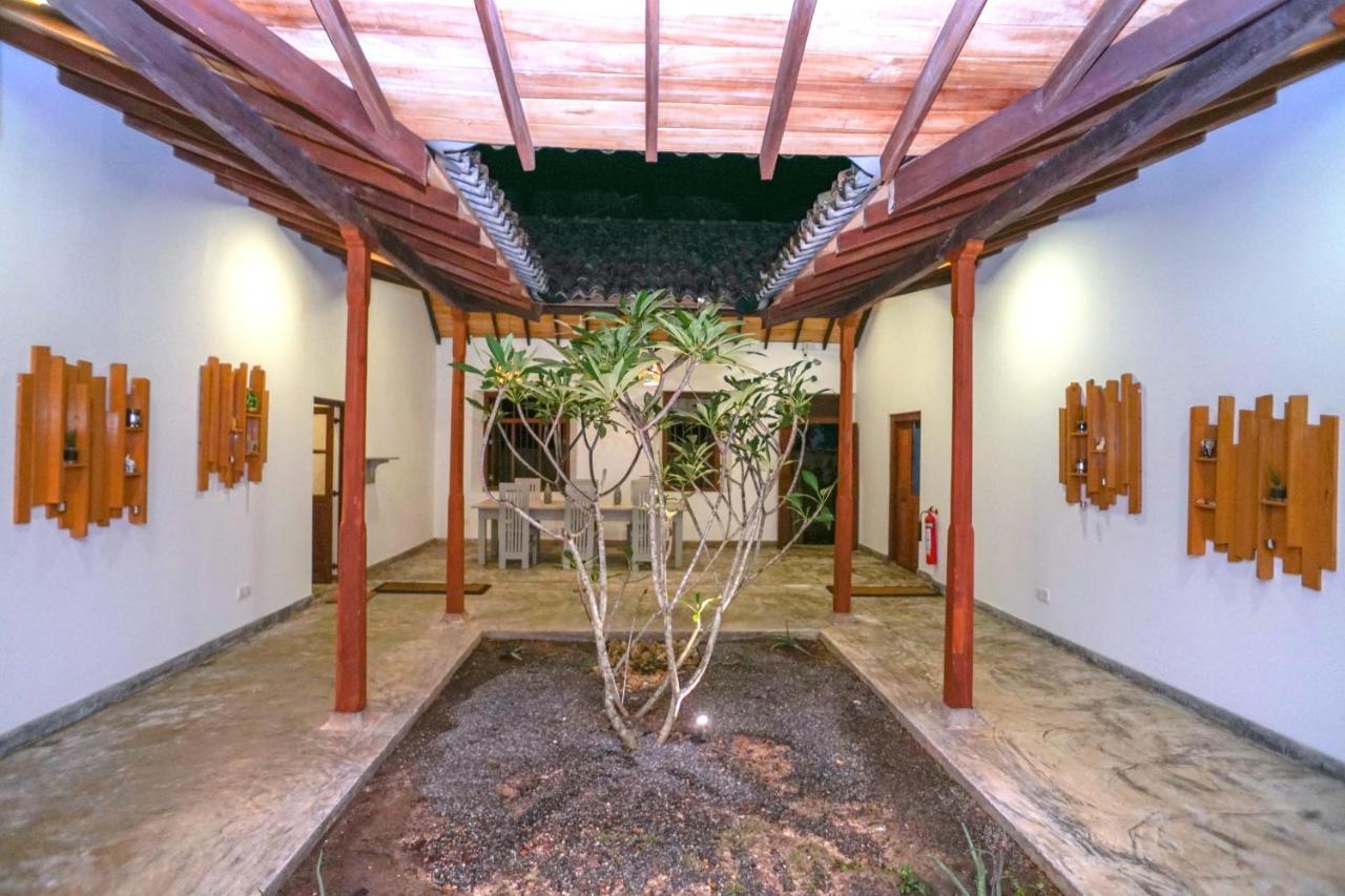 Antique Ceylon Villa Ahangama Buitenkant foto