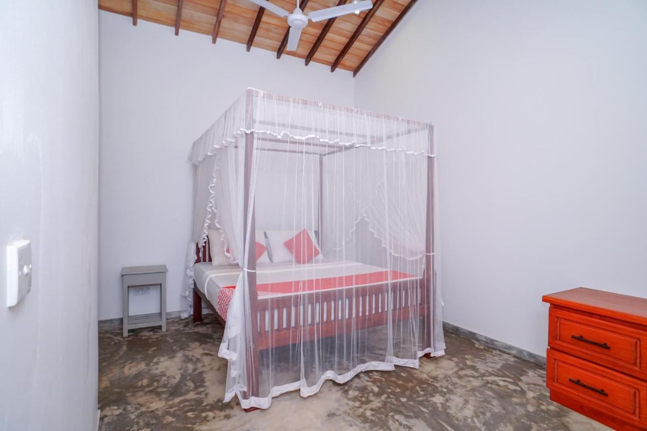 Antique Ceylon Villa Ahangama Buitenkant foto