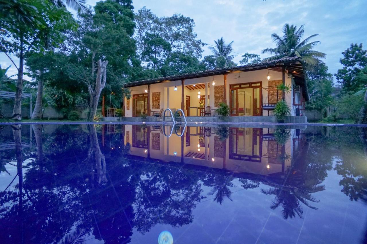 Antique Ceylon Villa Ahangama Buitenkant foto